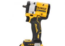 Akumulatorski udarni izvijači i ključevi DEWALT DCF923P2
