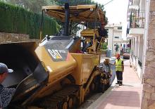 Asfaltni finišeri na gusjenicama Caterpillar AP655D