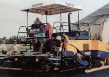 Asfaltni finišeri na gusjenicama Marini MF 905