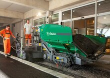 Asfaltni finišeri na gusjenicama Vögele Super 800i