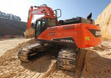 Električni rovokopač gusjeničar Doosan DX300NLC-5