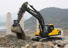 Bageri gusjeničari Volvo EC240CLR