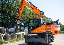 Bageri na kotačima Develon DX140W-7 