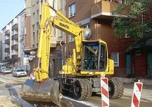 Bageri na kotačima Komatsu PW150-6