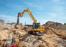 Bageri na kotačima Komatsu PW160-10