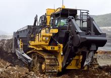 Buldožeri Komatsu D375A-8E0