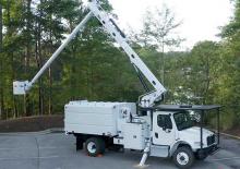 Dizala sa zglobnom granom montirana na prikolicu Altec LR856 FM