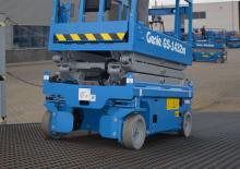 Dizalice na škare na kotačima Genie GS-1432m E-Drive
