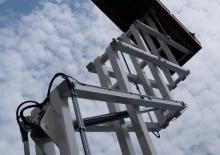 Dizalice na škare na kotačima Holland-Lift HL-220 E25 RT