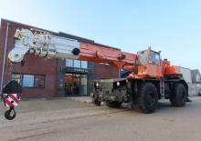 Dizalice za neravne terene Liebherr LTL 1050