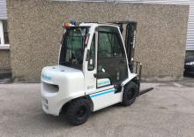 Dizelski viljuškari UniCarriers DX 30