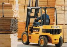 Dizelski viljuškari Caterpillar V 50 E
