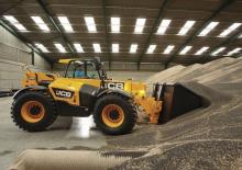 Dvorišni utovarivač JCB 560-80 AGRI Xtra