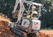 Električni rovokopač gusjeničar Takeuchi TB 20 e