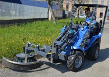Električni utovarivač na kotačima Multione EZ 5 