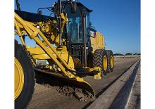 Grejderi Caterpillar 140M3