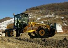 Grejderi New Holland F 106.6