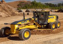 Grejderi Komatsu GD675-6 