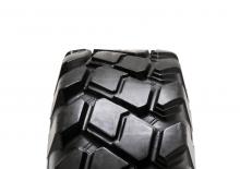 Gume za građevinske strojeve Camso TLH 753 370/75-28