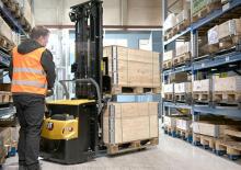 Hodajući viličar Caterpillar NSP12N3IR