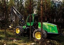 Kombajni John Deere 1070 E