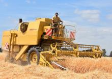 Kombajni New Holland 1545