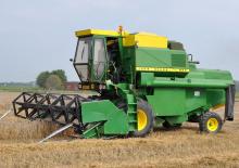 Kombajni John Deere 985HY/4