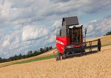 Kombajni Massey Ferguson Activa 7345S-MCS
