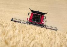 Kombajni Case IH Axial Flow 8250
