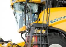 Kombajni New Holland CX 6090 Elevation