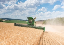 Kombajni John Deere S785 