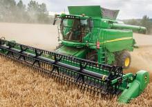 Kombajni John Deere T 670