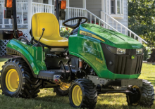 Kompaktni pomoćni traktori John Deere 1023E