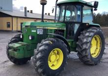 Kompaktni pomoćni traktori John Deere 3640