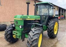 Kompaktni pomoćni traktori John Deere 3650