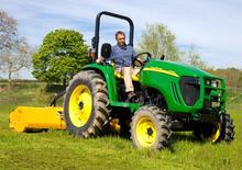 Kompaktni pomoćni traktori John Deere 4320 