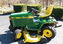 Kompaktni pomoćni traktori John Deere 455 AWS