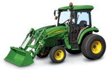 Kompaktni pomoćni traktori John Deere 4720 