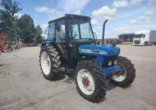 Kompaktni pomoćni traktori Ford-NH 4830