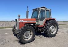 Kompaktni pomoćni traktori Massey Ferguson 699
