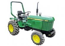 Kompaktni pomoćni traktori John Deere 855
