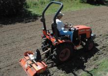 Kompaktni pomoćni traktori Kubota B 2230 D