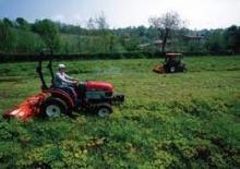 Kompaktni pomoćni traktori Yanmar EF 230M