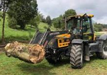 Kompaktni pomoćni traktori JCB Fastrac 2115 - 4 WS