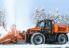 Kompaktni pomoćni traktori JCB Fastrac 2140