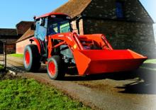 Kompaktni pomoćni traktori Kubota L4240-II D