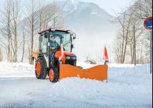 Kompaktni pomoćni traktori Kubota STW34
