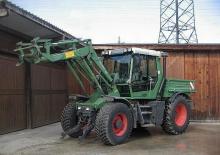 Kompaktni pomoćni traktori Fendt XYLON 524