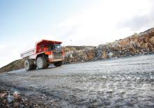 Kruti kiperi kamioni Hitachi EH 1100-3