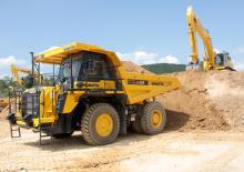 Kruti kiperi kamioni Komatsu HD325-8E0